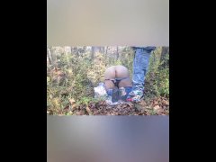 Bbw doggystyle fuck outdoors on the nature trail cum on ass