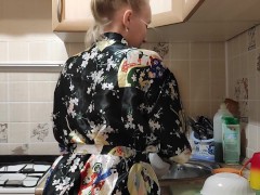 Случайно трахнул сводную сестру пока она мыла посуду - Screenshot 6 of 16 - красивая молодая