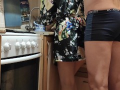 Случайно трахнул сводную сестру пока она мыла посуду - Screenshot 7 of 16 - мачеха