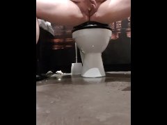 Masturbating and squirting piss on the floor in TGI Fridays