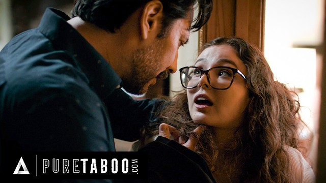 ЧИСТОЕ ТАБУ Невинная школьница Леана Ловингс Пытается Соблазнить Угрожающего Профессора На Секс