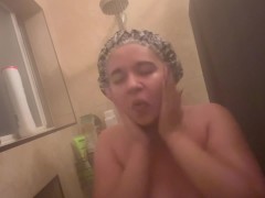 Taking a shower - Screenshot 10 of 16 - Soapy Tits