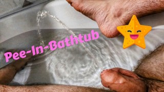 Peeing in the Bathtub - Supershort Clip!
