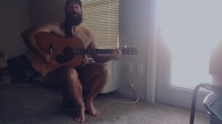 En vivo y sin cortar tocando la guitarra desnuda sucio fácil
