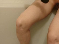 無修正 人妻 バイブ 快感 絶頂 お漏らし すぐいっちゃった - Screenshot 5 of 16 - Pissing