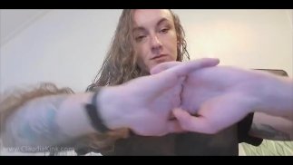 Knuckle Cracking Compilation - полное видео на ClaudiaKink ManyVids!