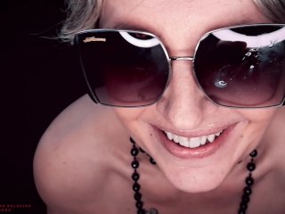 Beautiful Mommy Get a Cumshot In The Face In Public - Vost.