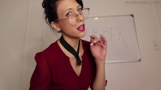 Clase de goma (Vid personalizado: Profesora sexy da una clase sobre goma)