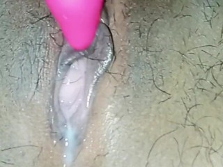 Pussy Trimming Tumagas Aking Katas Sabay Massage Gamit Aking Clit Toy