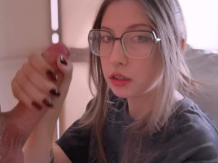 геймер получила член в рот за безделье, кремпай и титфак - YourSofia - Screenshot 2 of 16 - разговоры