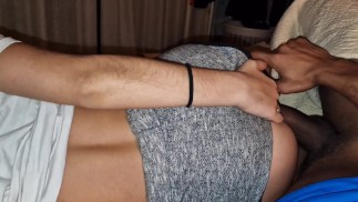 LE PONGO EL CULO EN POMPA CUCHARITA A MI PADRASTRO PARA QUE ME FOLLE Y ME DEJE EMBARAZADA