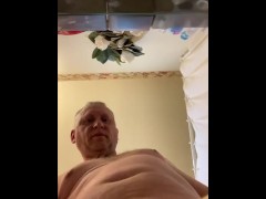 Watch Voyeuristic Twink Wake Up and Morning Peeing Pissing Giant Yellow Stream