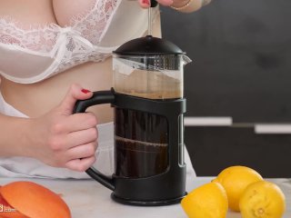 PASSIONHD Sexy Babe Octavia Serves Her Man Pussy For Breakfast In Bed screenshot number 1