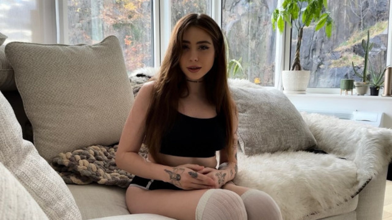 Girlfriends hot sister porn