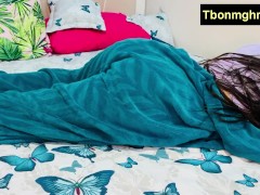 خلط ابن الزوج بين كلمة "تدليك" وكلمة "جنس". كانت زوجة الأب ساخنة ومتفاجئة - Screenshot 2 of 16 - Arab Hijab