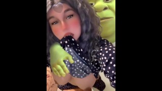 Shrek a baisé mon trou du cul serré