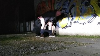 愚蠢的无脑屄是完美的马桶刷！🤣