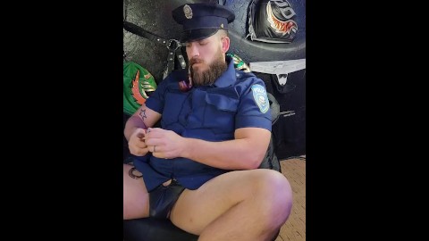 Officer Daddy pipe et menottes cum