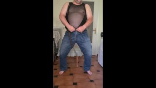 Повседневный стриптиз с исследованием попы