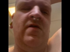 SmoothBaldBitch - Screenshot 3 of 16 - Embarrassed