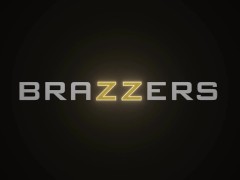 Swim Nerd Gets Wet.Sera Ryder / Brazzers - Screenshot 16 of 16 - Brazzerstrailers