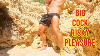 Veřejná plážová masturbace: Big Cock riskantní potěšení!