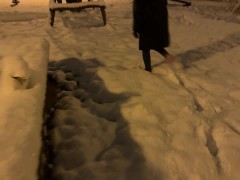 Soaking jeans and rewetting in the snow