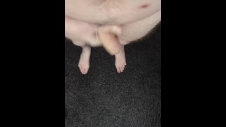 Под проливным дождем и ходить голышом