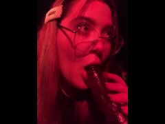 утро начинается не с кофе , а с хорошего минета - Screenshot 15 of 16 - Sloppy Blowjob