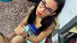 Beautiful carahoneyy colombienne détruit cette bite jusqu’à la dernière goutte de sperme