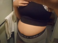 Bathroom Belly Bloat - Screenshot 11 of 16 - Bathroom