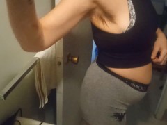 Bathroom Belly Bloat - Screenshot 7 of 16 - Mirror
