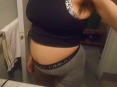 Bathroom Belly Bloat - Screenshot 9 of 16 - Stuffed Belly