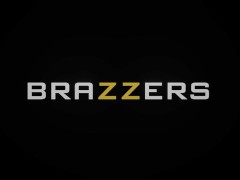 Big Titty Yoga Babe.Sophie Reade / Brazzers - Screenshot 16 of 16 - Brazzerstrailers