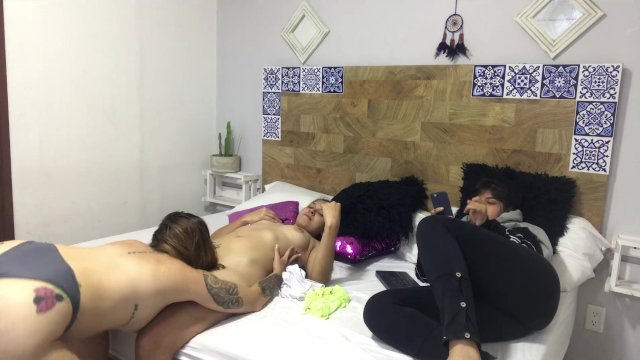 THREESOME horny friends meet at a motel to satisfy each other