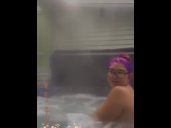 Naked in hot tube - Screenshot 9 of 16 - Dancing