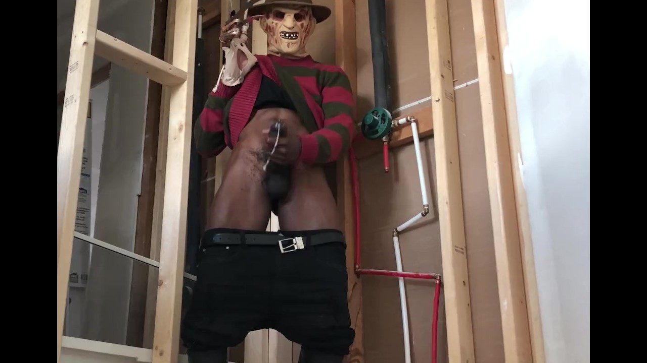 Сарапулдан келген жалаңаш қыздар