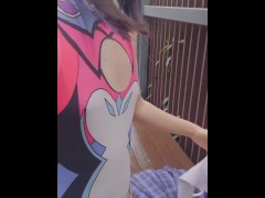 【伪娘】短裙裤袜清纯小妹在户外把衣服换成烧鸡渔网袜+泳装，边走边露出鸡巴自慰（完整版请前往推特购买哦）