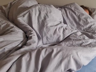 Morning sex: wife’s wet pussy wakes up to hard dick and cumshot