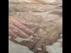 Bathtime - Screenshot 3 of 16 - Feet