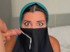 Arab slut gets fuck and cum on hijab