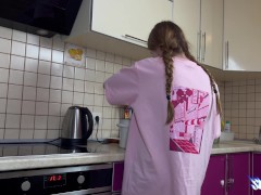 Порно-Сериал "Два Чувака и Мадам". Серия 1 "Борщ". Измена и Анал - Screenshot 2 of 16 - Serial