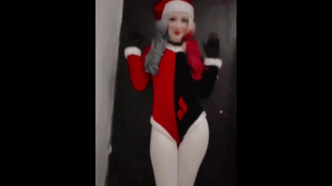 Would you like to see more of this christmas Harley Quinn? Sub and DM me 😋♥️