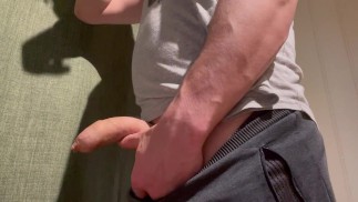 Comme d’habitude se branler l’après-midi et jouir là-bas.