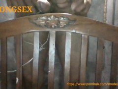 Sensasi berbeda ketika kontolku di strum dan di jepit