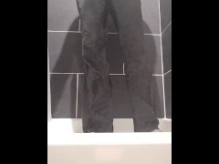 Ftm guy wetting his black jeans - Screenshot 10 of 16 - Ftm Piss