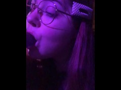 Лёгкий отсос большого члена от милашки - Screenshot 11 of 16 - Adult Toys