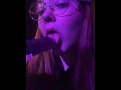 Лёгкий отсос большого члена от милашки - Screenshot 15 of 16 - Teenage