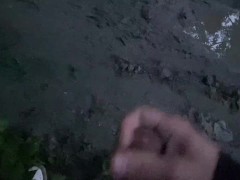 Когда внезапно захотелось подрочить, а дома мама - Screenshot 7 of 16 - Street