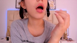 I really want to suck a good cock and get slapped with your cock like the little whore I like to be
